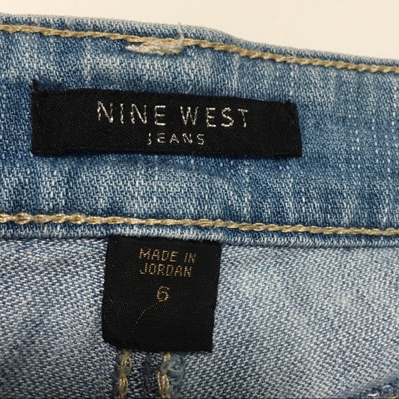 NINE WEST NWJ FACTORY FADED JEANS 6 Short EUC - Picture 9 of 13